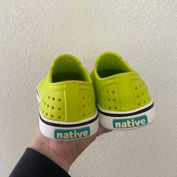 Native shoes - Picture 2 of 3